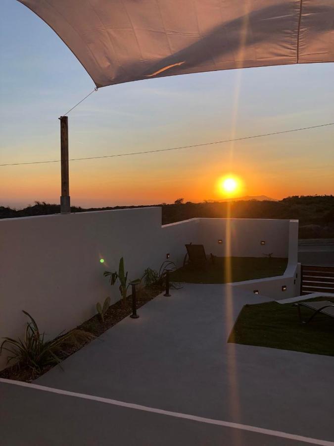 Lejardin Suites Santorini Pýrgos المظهر الخارجي الصورة